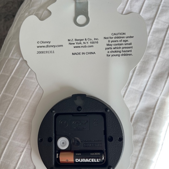 Stitch clock - Picture 2 of 2